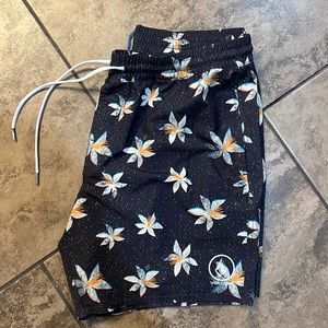 Men’s Volcom shorts/trunk